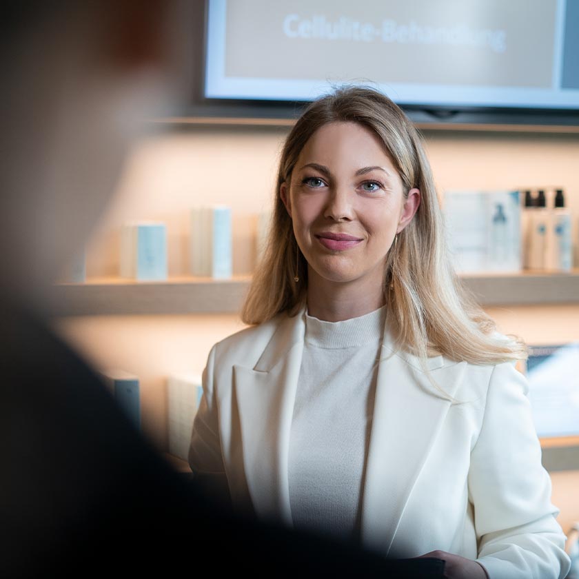 Botulinumtoxin Hautbehandlung Faltenbehandlung, Anti-Aging - AVORYA