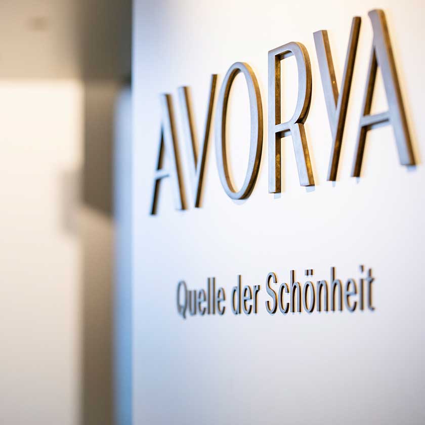 Botulinumtoxin Hautbehandlung Faltenbehandlung, Anti-Aging - AVORYA